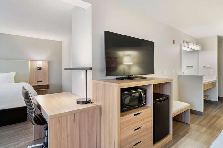 Best Western Lake Oswego / Portland Hotel & Suites