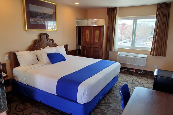 Room 12 of 48