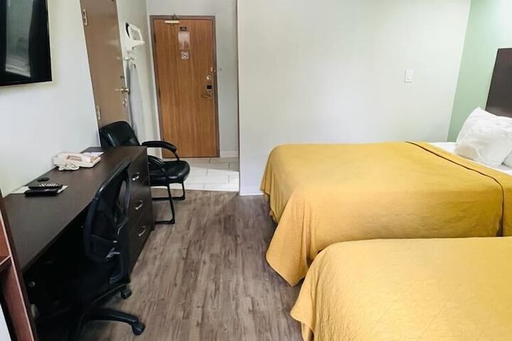 Room 13 of 36
