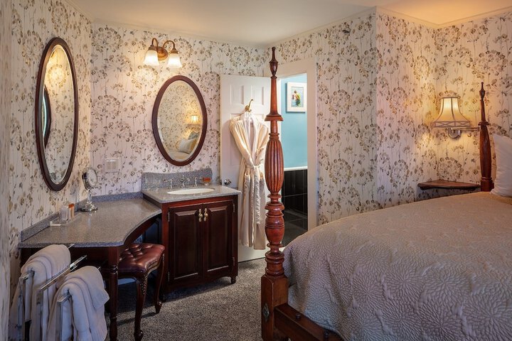 Room 32 of 75