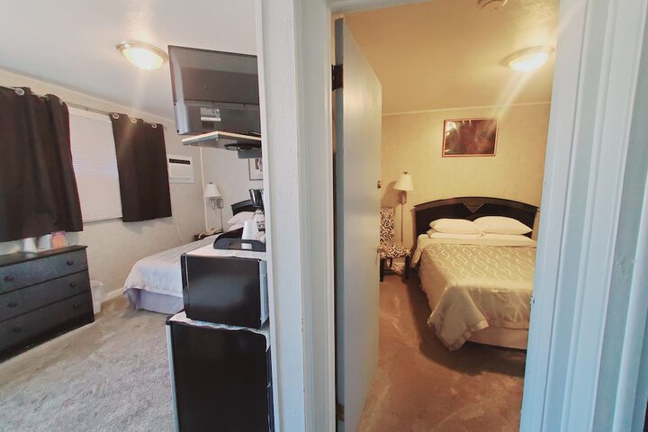 Room 17 of 19
