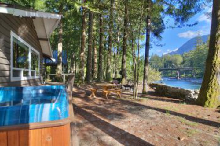 Wild Sky Escape Cabin