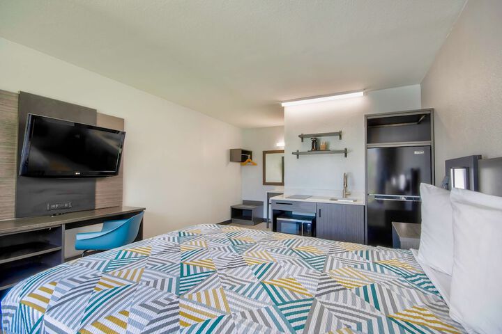 Room 15 of 24