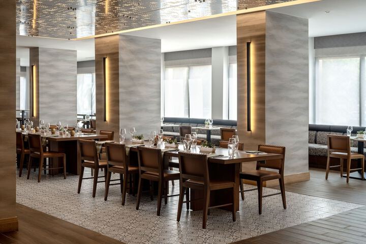 Dining 54 of 75