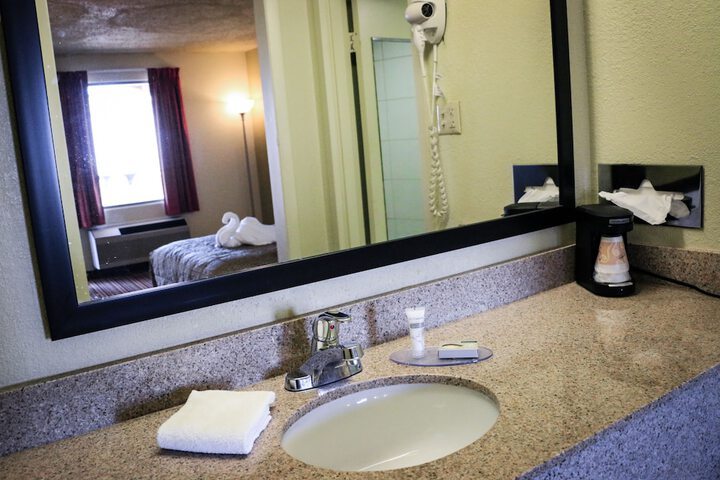 Room 13 of 46