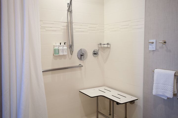 Room 19 of 32