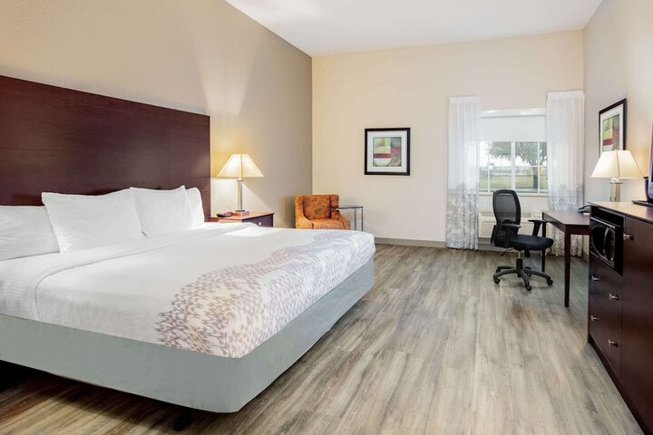 La Quinta Inn & Suites by Wyndham McKinney