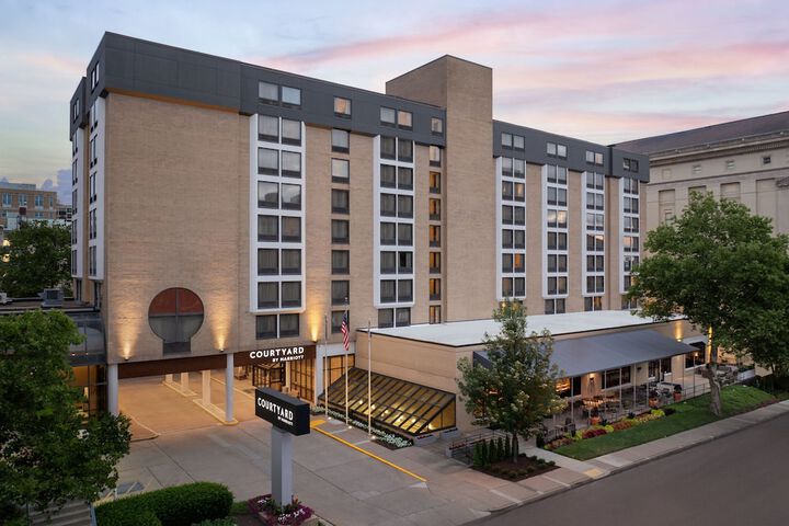 Hotel 3 of 42