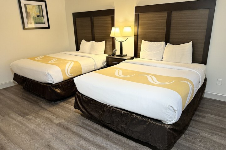 Room 48 of 80
