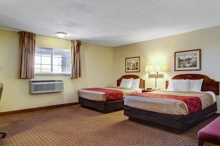 Room 26 of 48