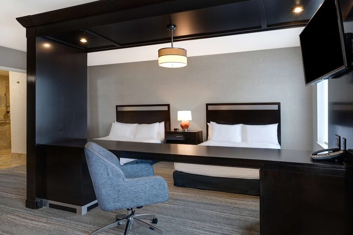Room 49 of 69