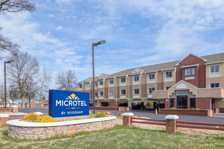 Microtel Inn by Wyndham Cornelius / Lake Norman
