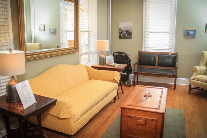 Pine Cottage Bed & Breakfast