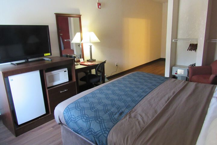 Room 47 of 78