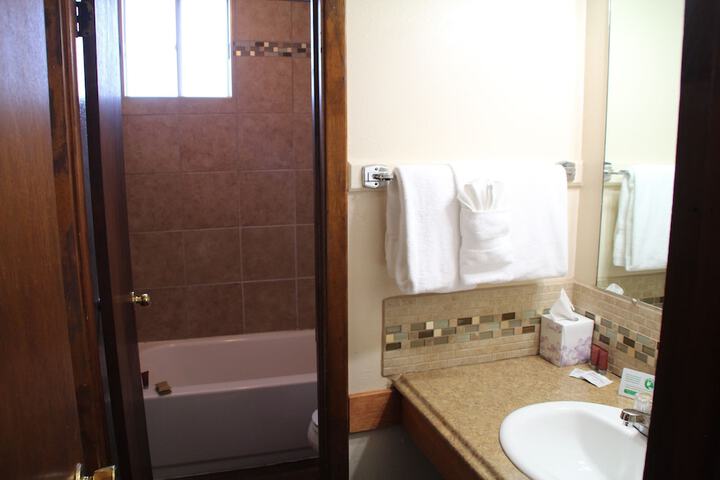 Room 52 of 175