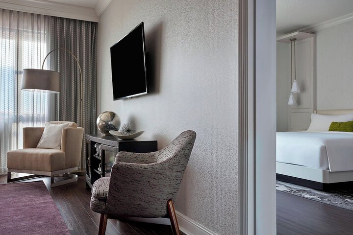Room 17 of 60