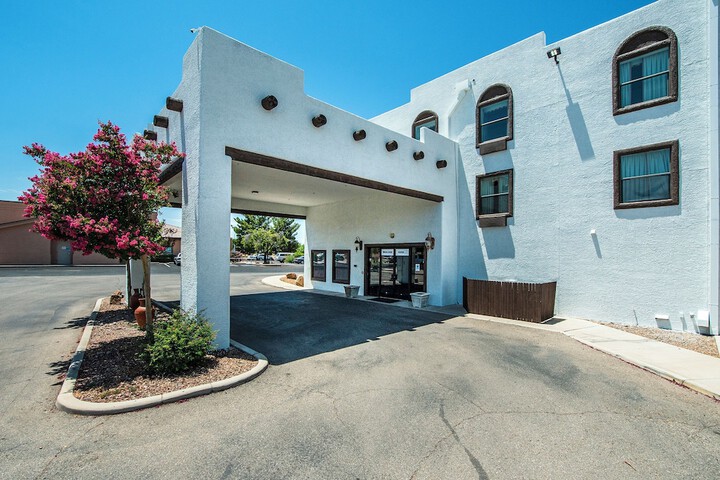 Hotel 4 of 87