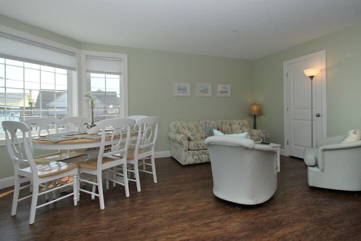 Atlantic Ocean Suites
