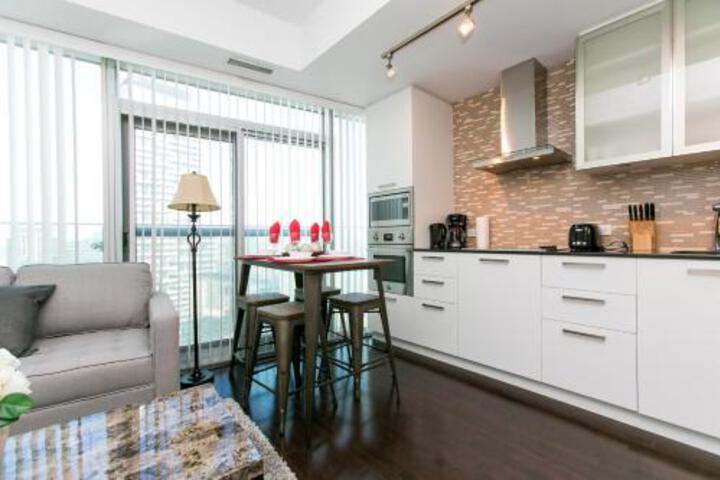 Royal Stays Furnished Apartments Entertainement District
