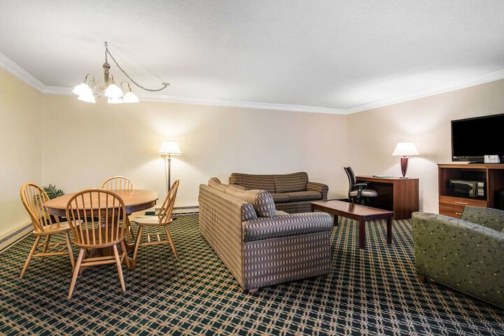 Room 13 of 29