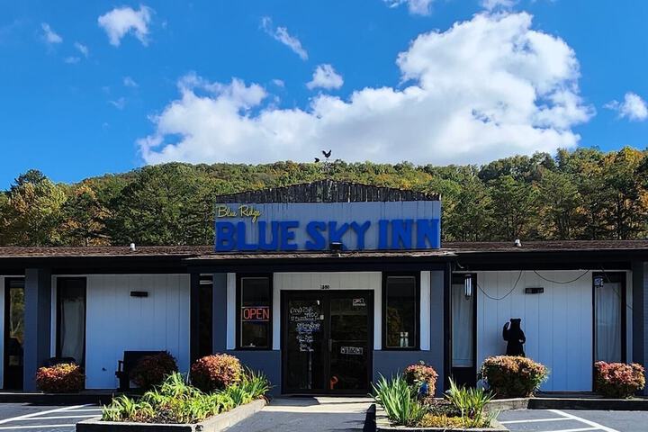 Blue Sky Inn