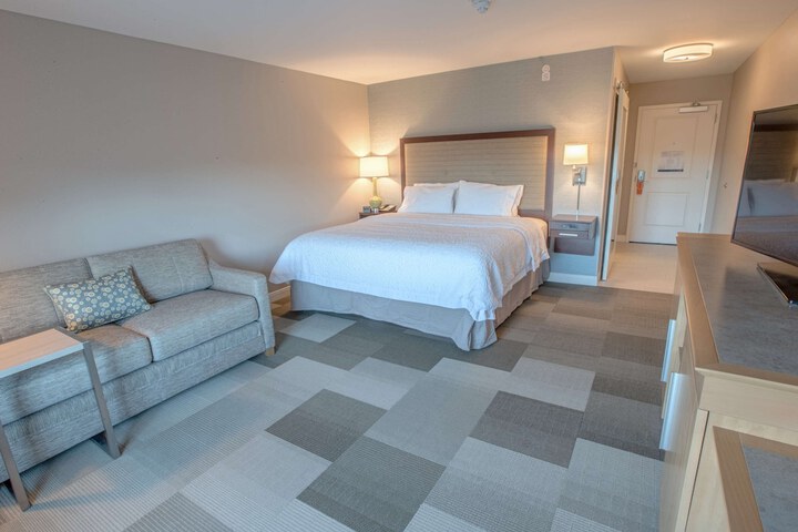 Room 25 of 43