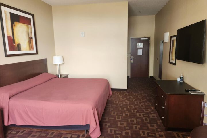 Room 3 of 6
