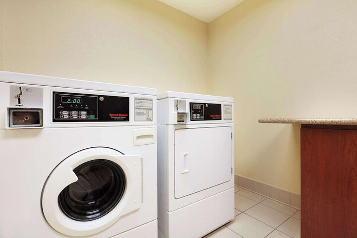 Country Inn & Suites by Radisson San Carlos, CA