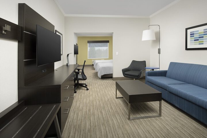 Room 13 of 39
