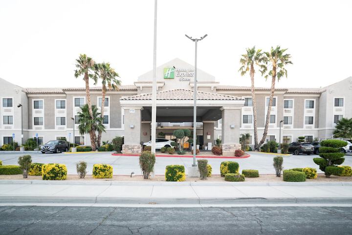 Holiday Inn Express Hotel & Suites Hesperia by IHG