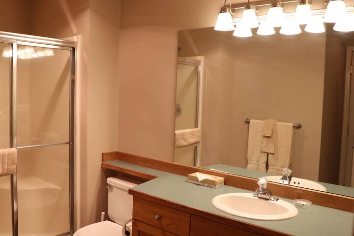 Room 103 of 184