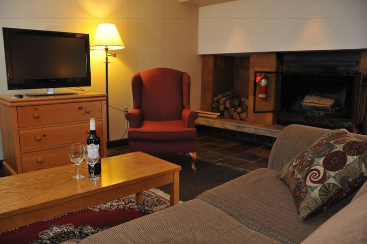 Room 8 of 40