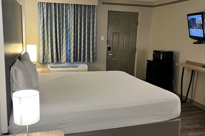 Room 19 of 62