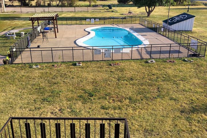 Pool 4 of 51