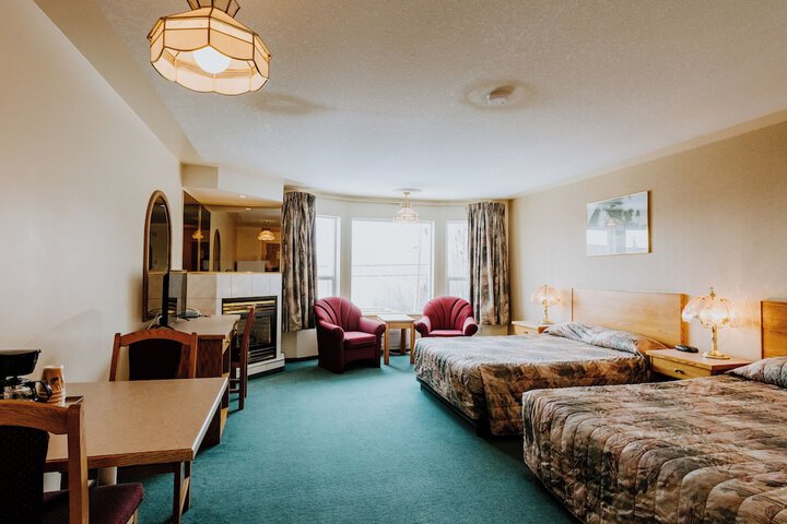 Room 4 of 6