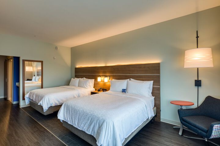 Room 42 of 119