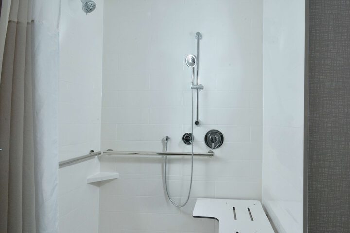 Room 40 of 79