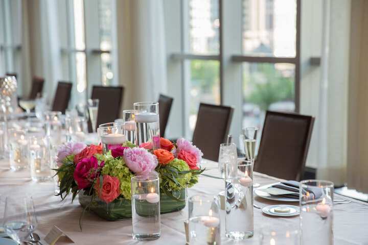 LondonHouse Chicago Curio Collection by Hilton