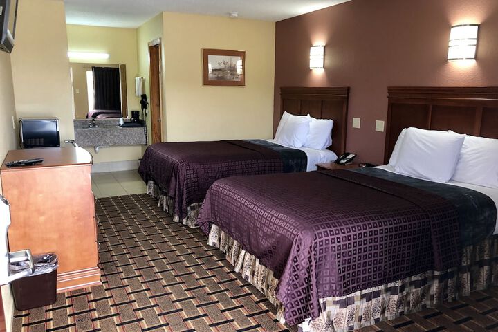 Room 11 of 22