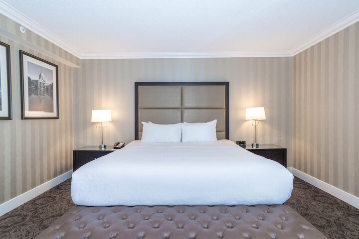 Sandman Signature Edmonton Downtown Hotel