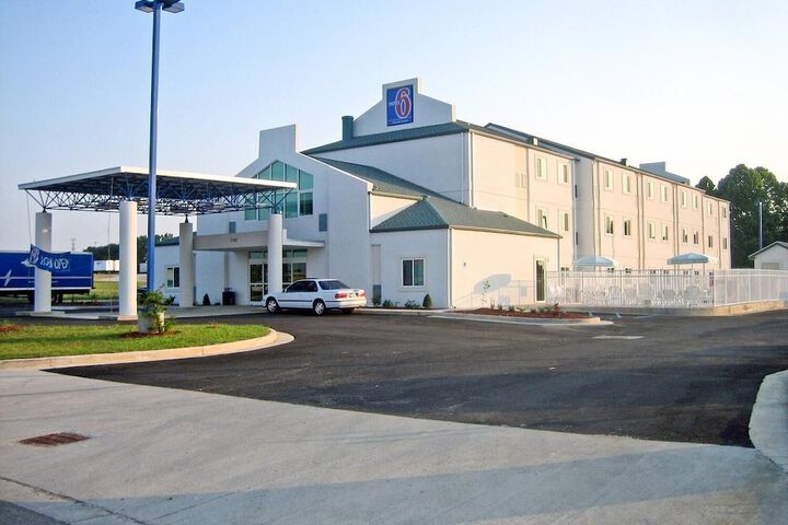 Hotel 4 of 41