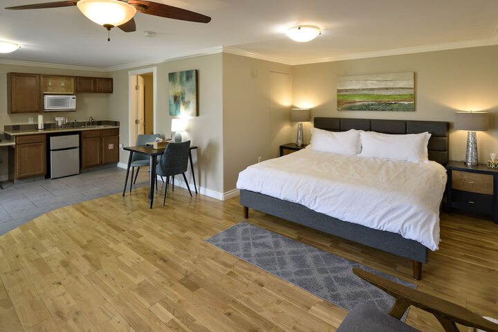 Room 9 of 22
