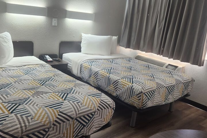 Room 15 of 32