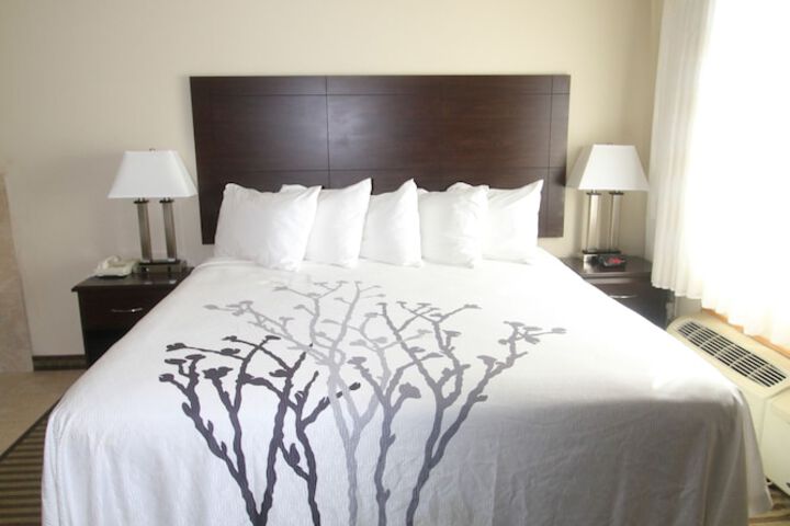 Bowman Inn & Suites