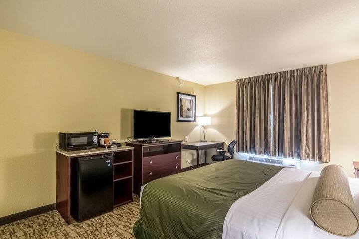 Room 16 of 33