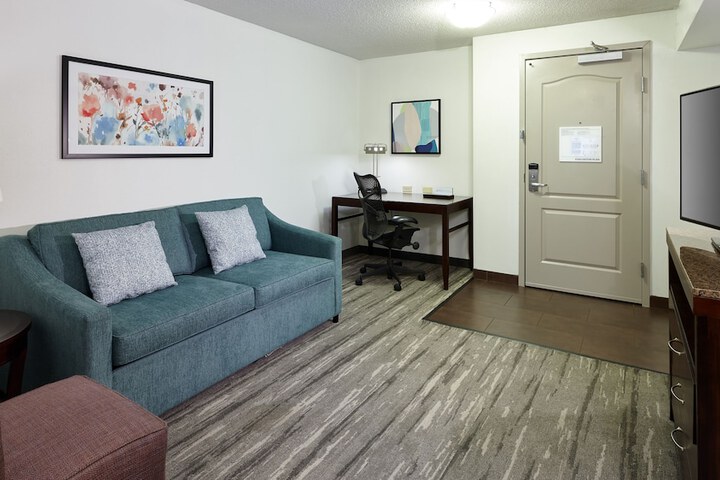 Room 9 of 42