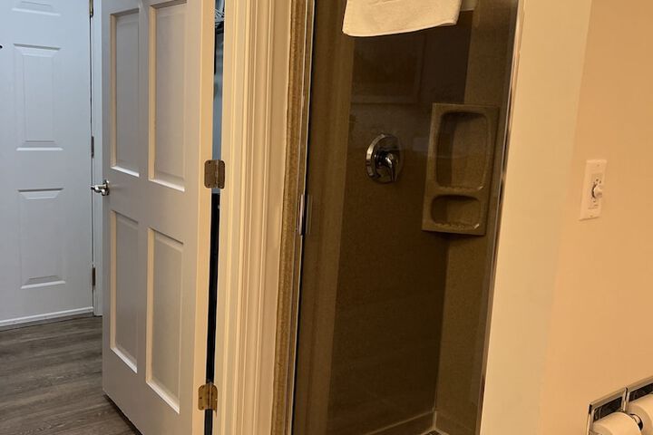Room 16 of 24