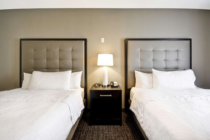 Room 28 of 62