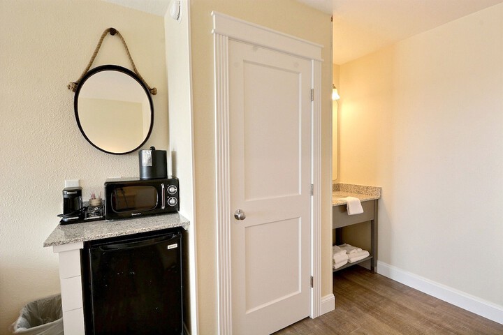 Room 20 of 74