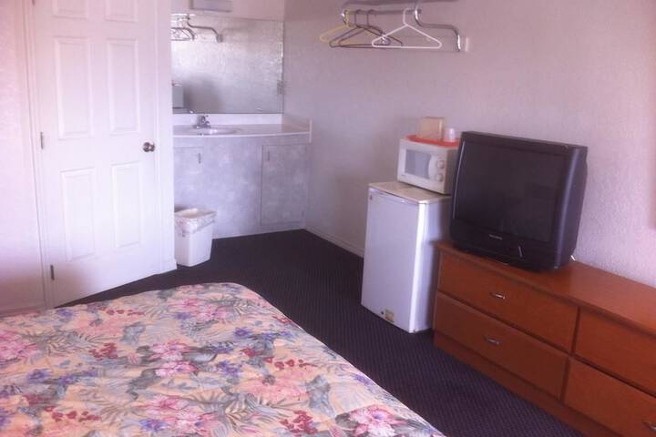 Desoto Motel